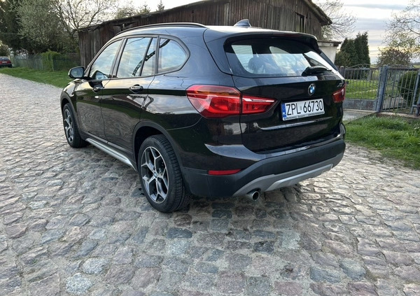 BMW X1 cena 69900 przebieg: 93000, rok produkcji 2015 z Wyszogród małe 191